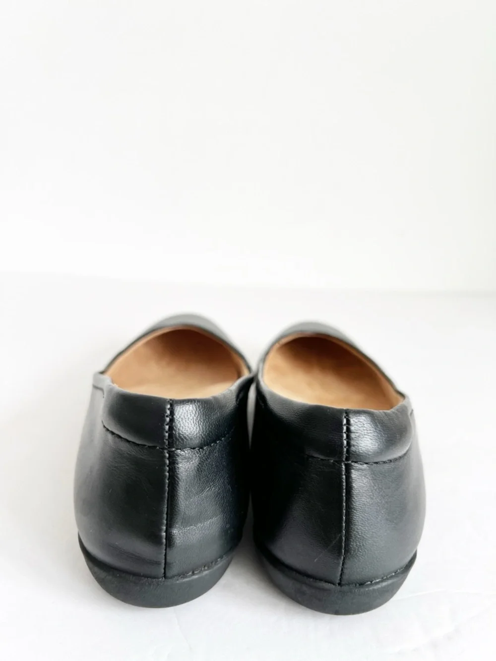 SZ 8 Naturalizer Classic Black Leather Ballet Flats - Women's Comfort Slip-Ons